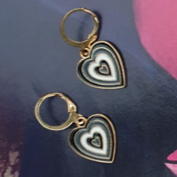 Heart Gold Black White Dangle Earrings Charm Women Fashion Casual Jewelry Gift - Picture 2 of 2